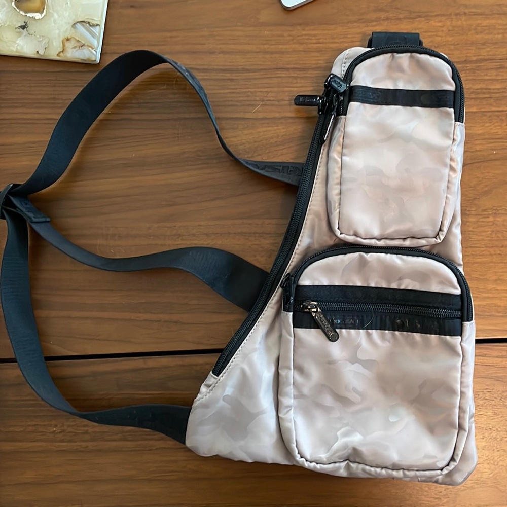 *NEW* Nylon lesportsac brown camoflauge (camo) crossbody backpack bum bag